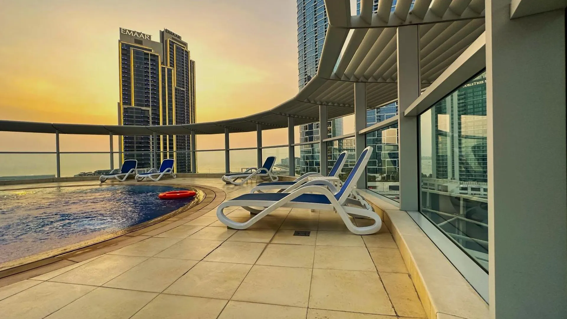 Amazing Roof Top Pool In Nice 1 Bhk Flat In Marina Dubai United Arab Emirates