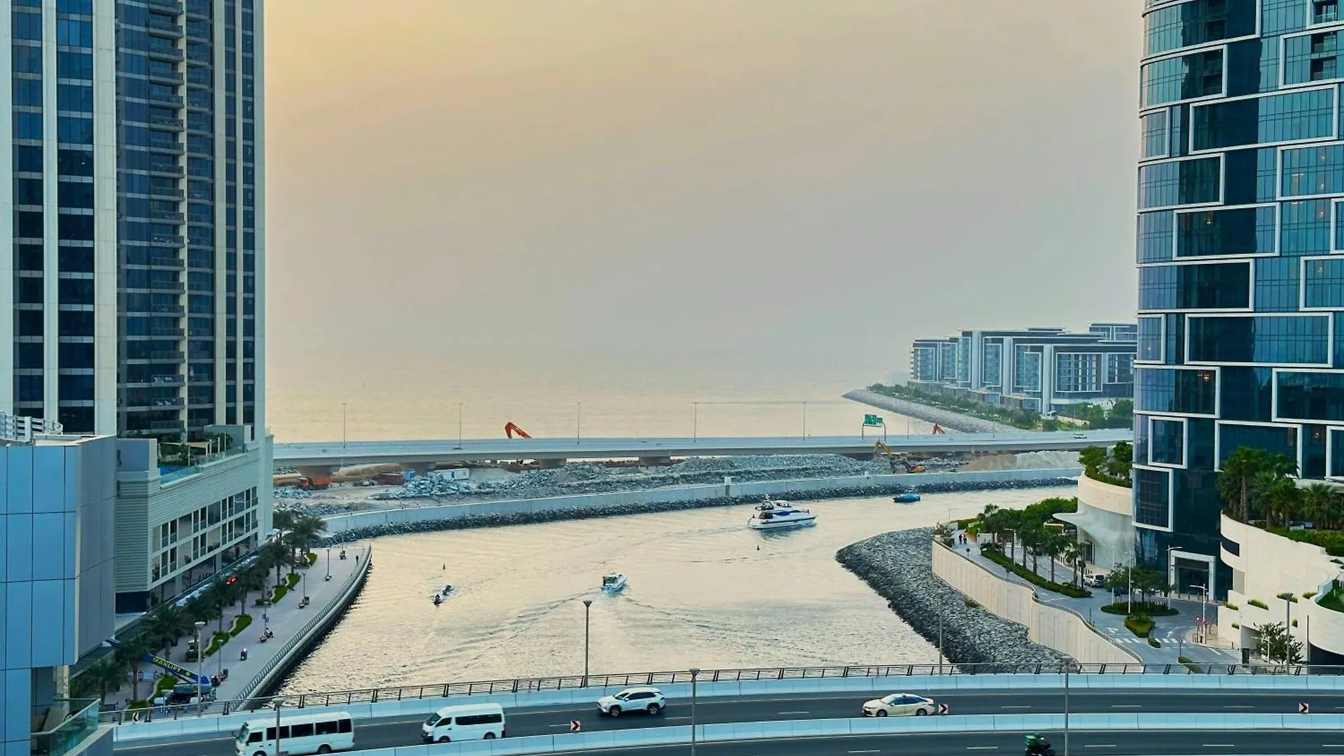 Amazing Roof Top Pool In Nice 1 Bhk Flat In Marina Dubai 0*,  United Arab Emirates