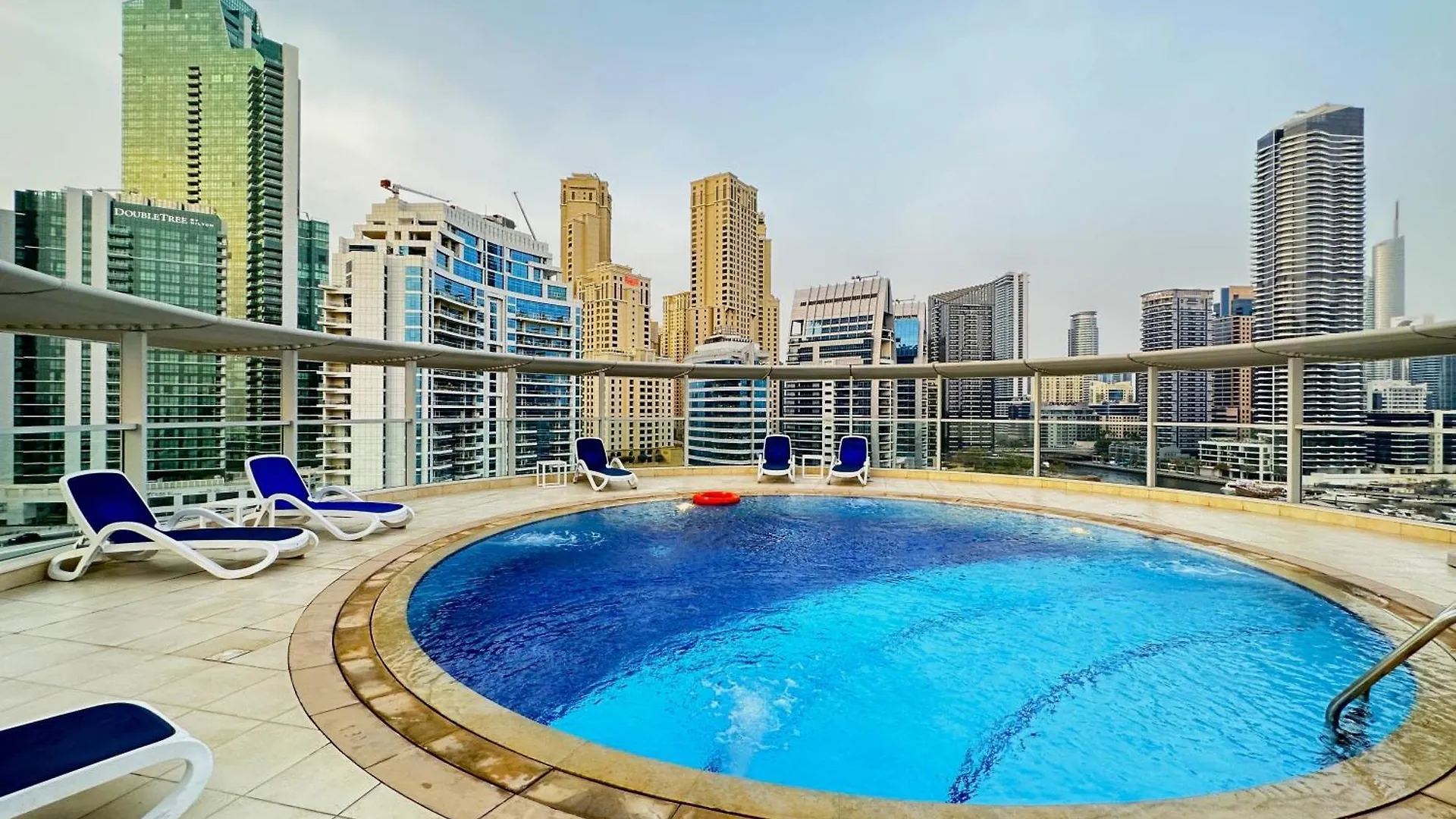 Apartment Amazing Roof Top Pool In Nice 1 Bhk Flat In Marina Dubai
