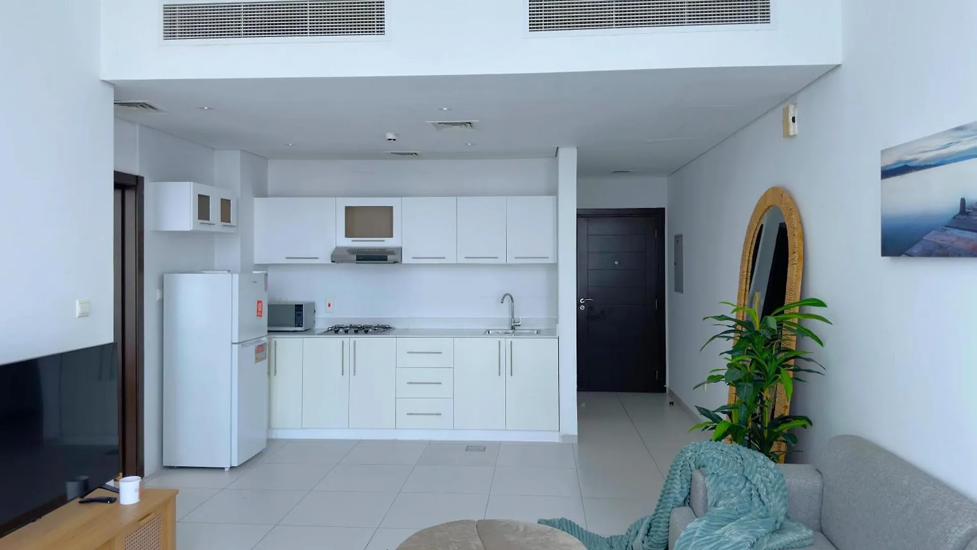 Amazing Roof Top Pool In Nice 1 Bhk Flat In Marina Dubai 0*,  United Arab Emirates