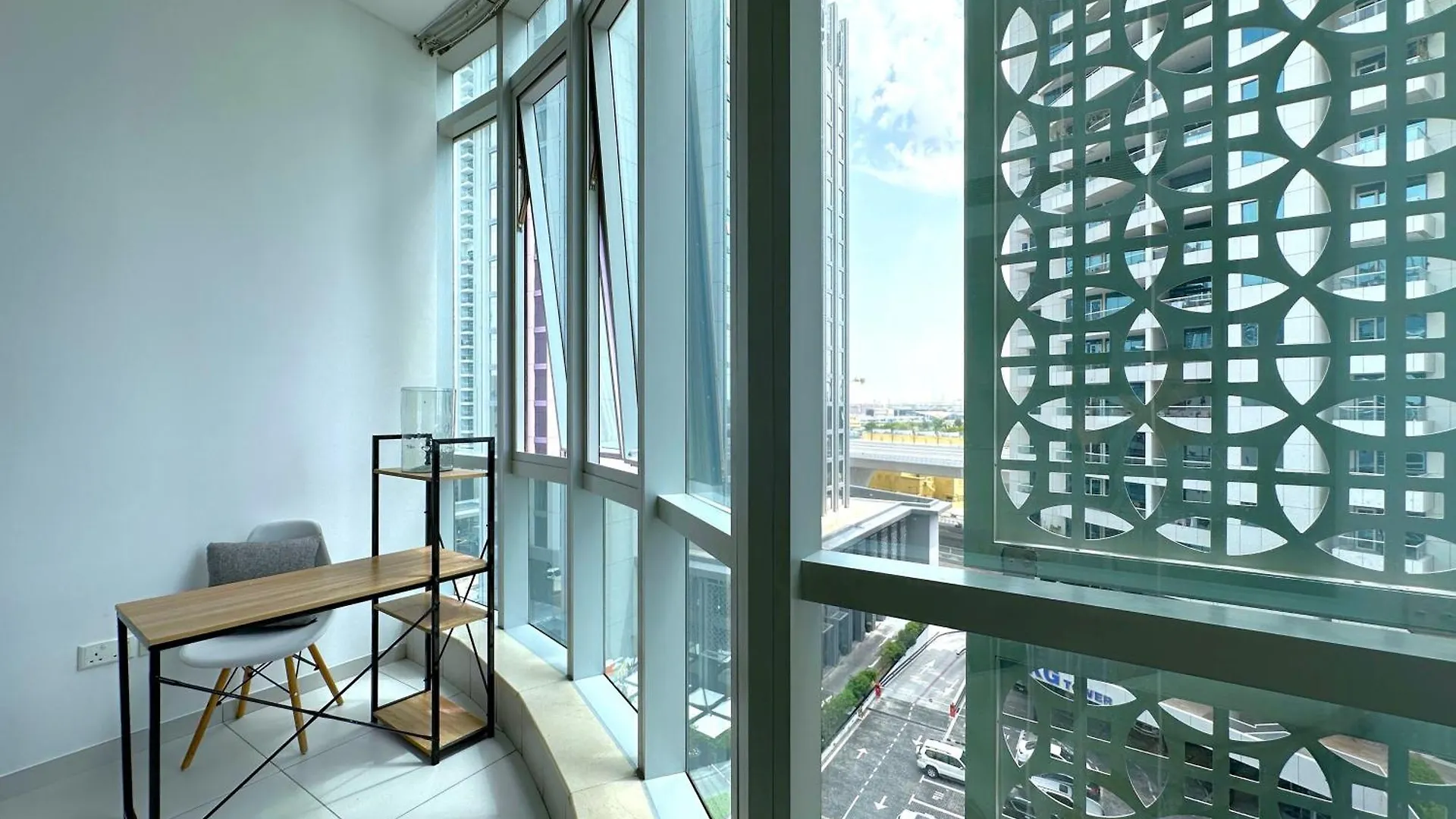 Apartment Amazing Roof Top Pool In Nice 1 Bhk Flat In Marina Dubai