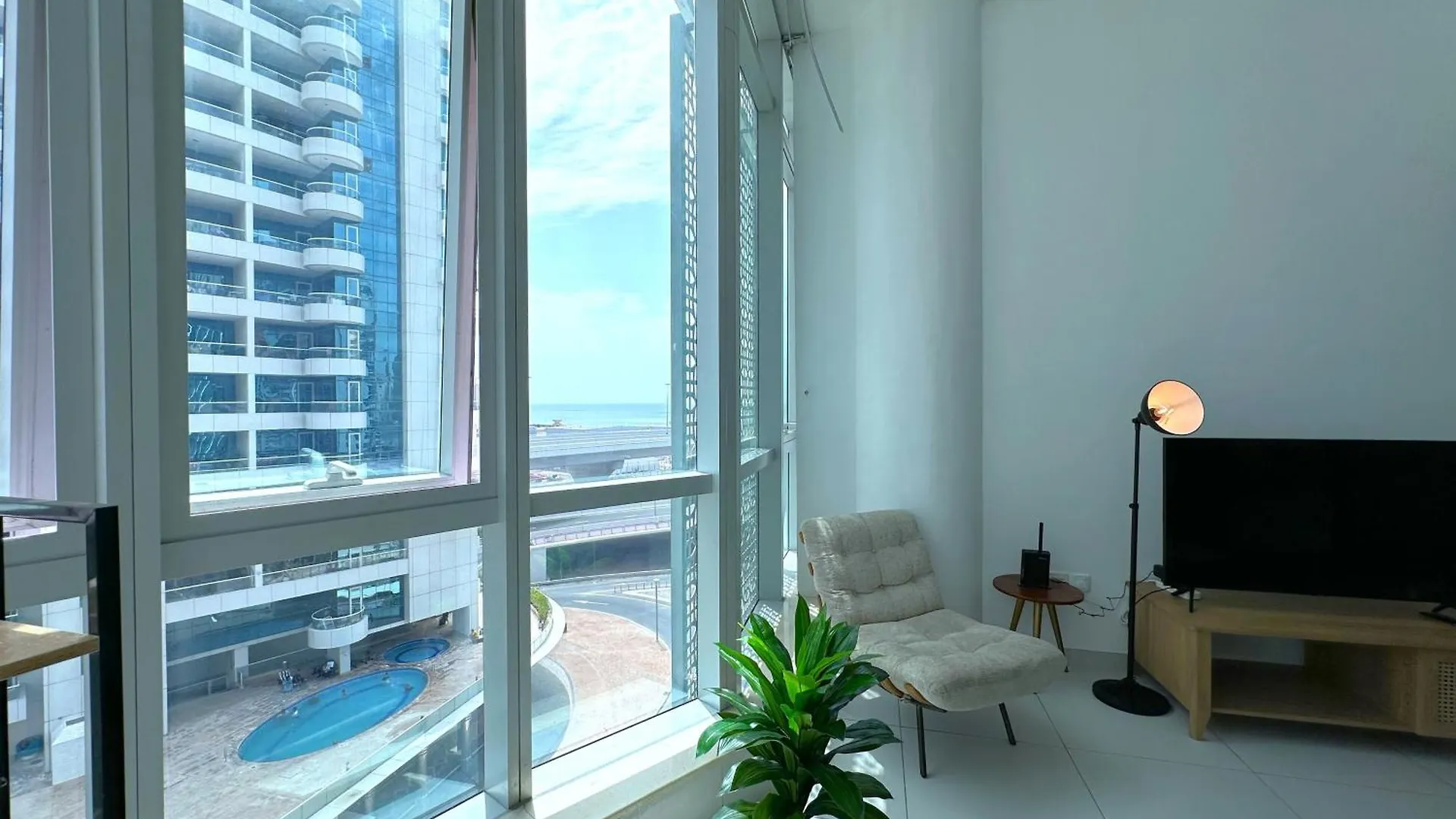 Apartment Amazing Roof Top Pool In Nice 1 Bhk Flat In Marina Dubai